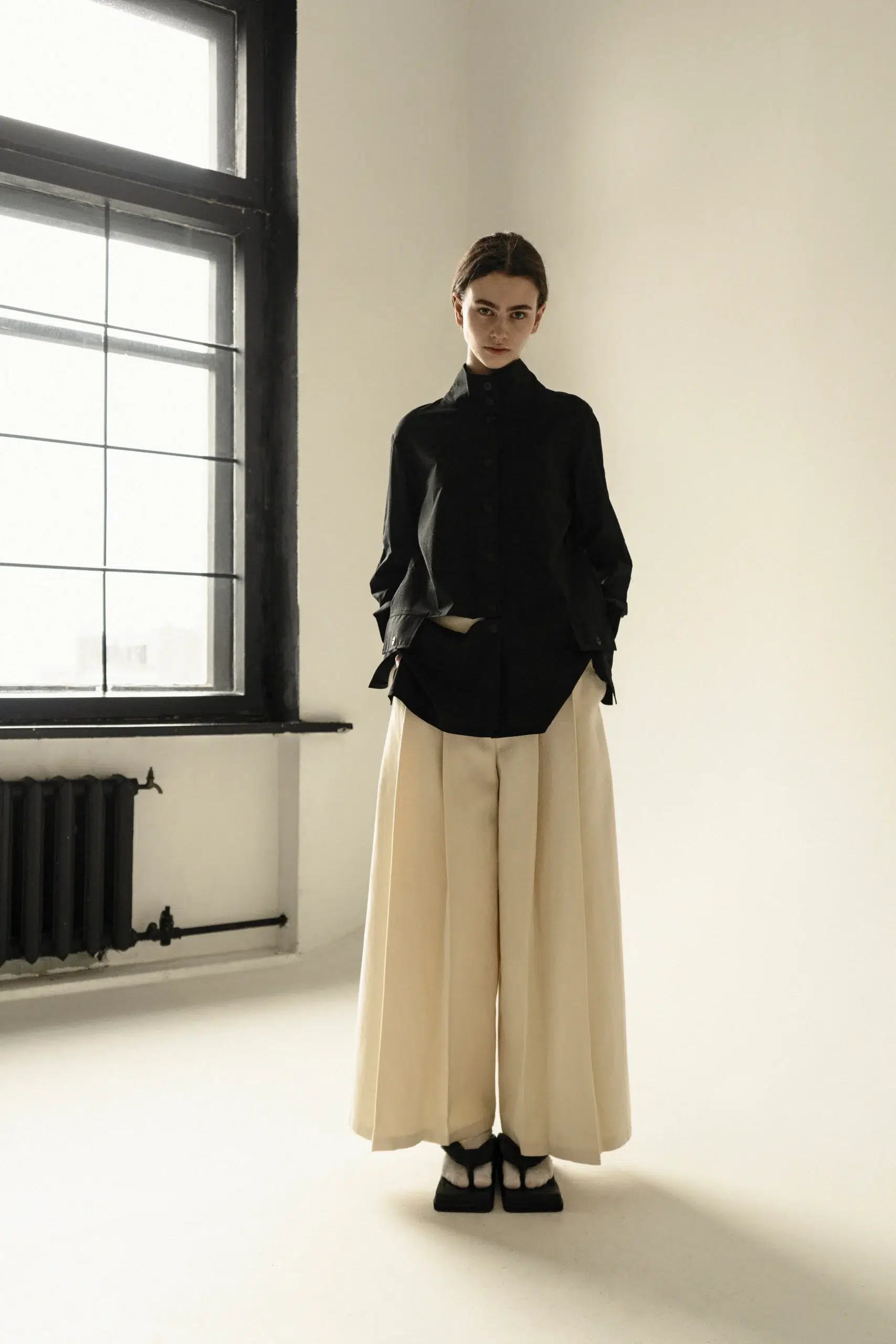 AP009 - Cream Pleated Pants