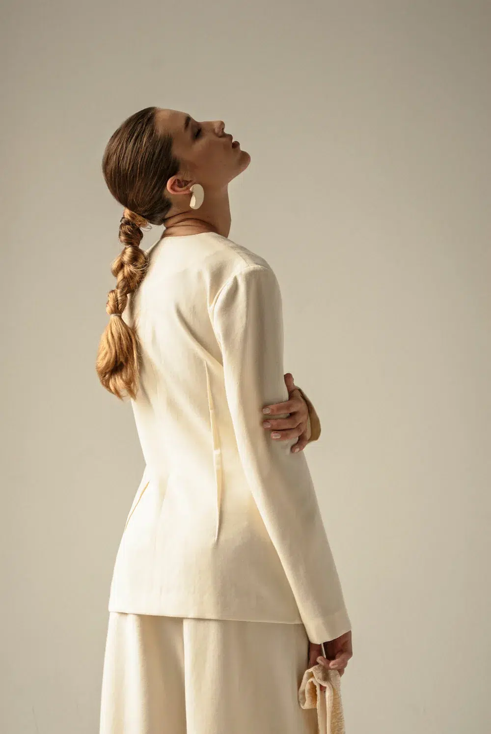 AP016 - Cream Wool Knot Suit