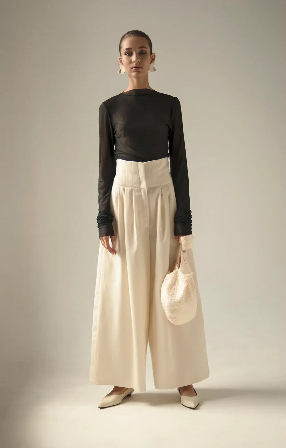 AP016 - Cream Wool Knot Suit