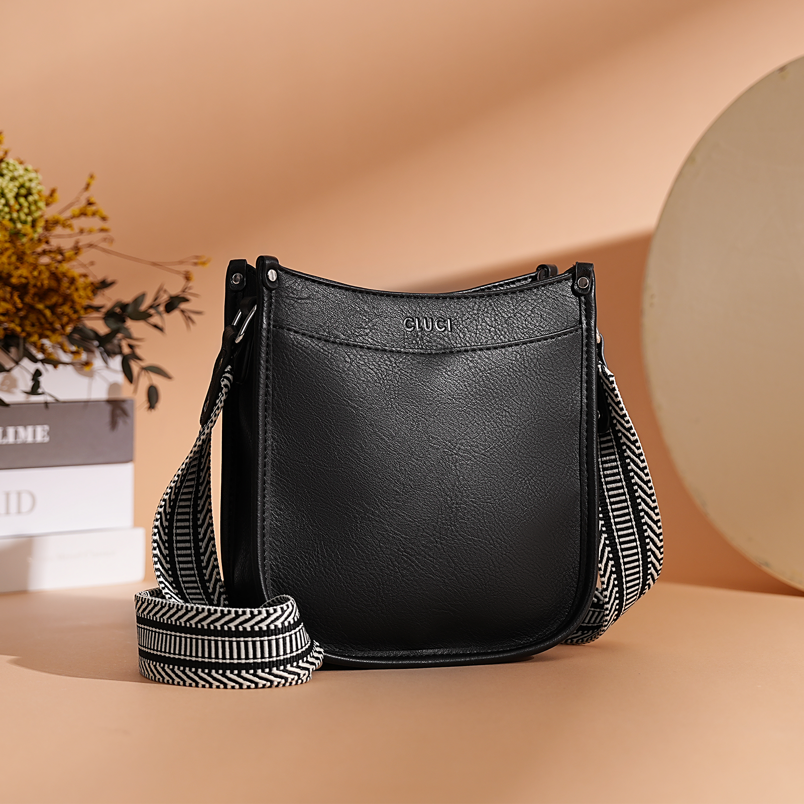LU062 - Women’s Fashion Bag